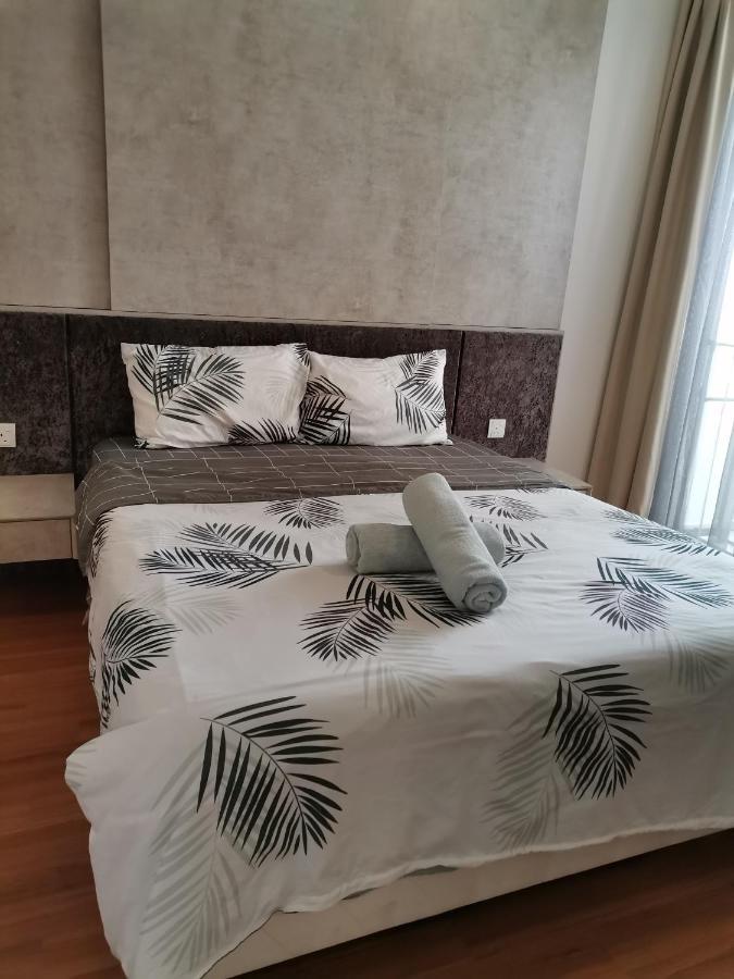 Apartment I-suite Block B 2r1b # I-city Free Wifi + Parking Shah Alam