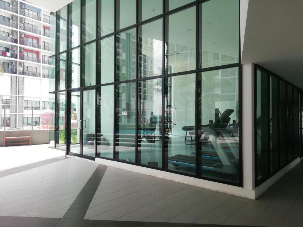 I-suite Block B 2r1b # I-city Free Wifi + Parking *