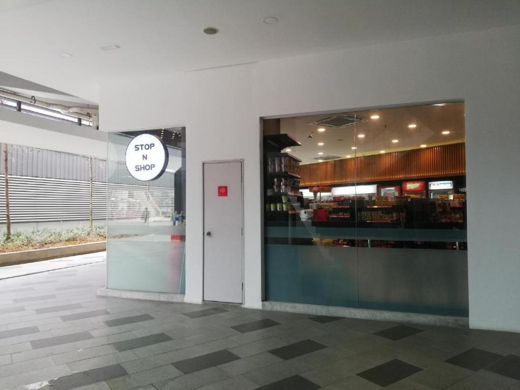 I-suite Block B 2r1b # I-city Free Wifi + Parking *