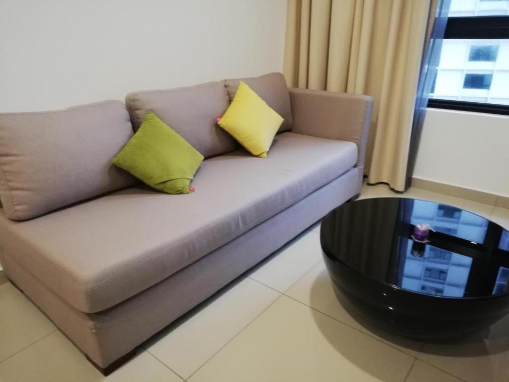 Apartment I-suite Block B 2r1b # I-city Free Wifi + Parking Shah Alam
